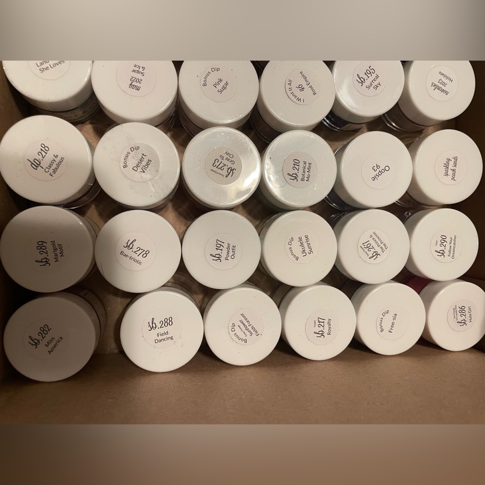 Sparkle & Co Dip Powders - Picture 2 of 3